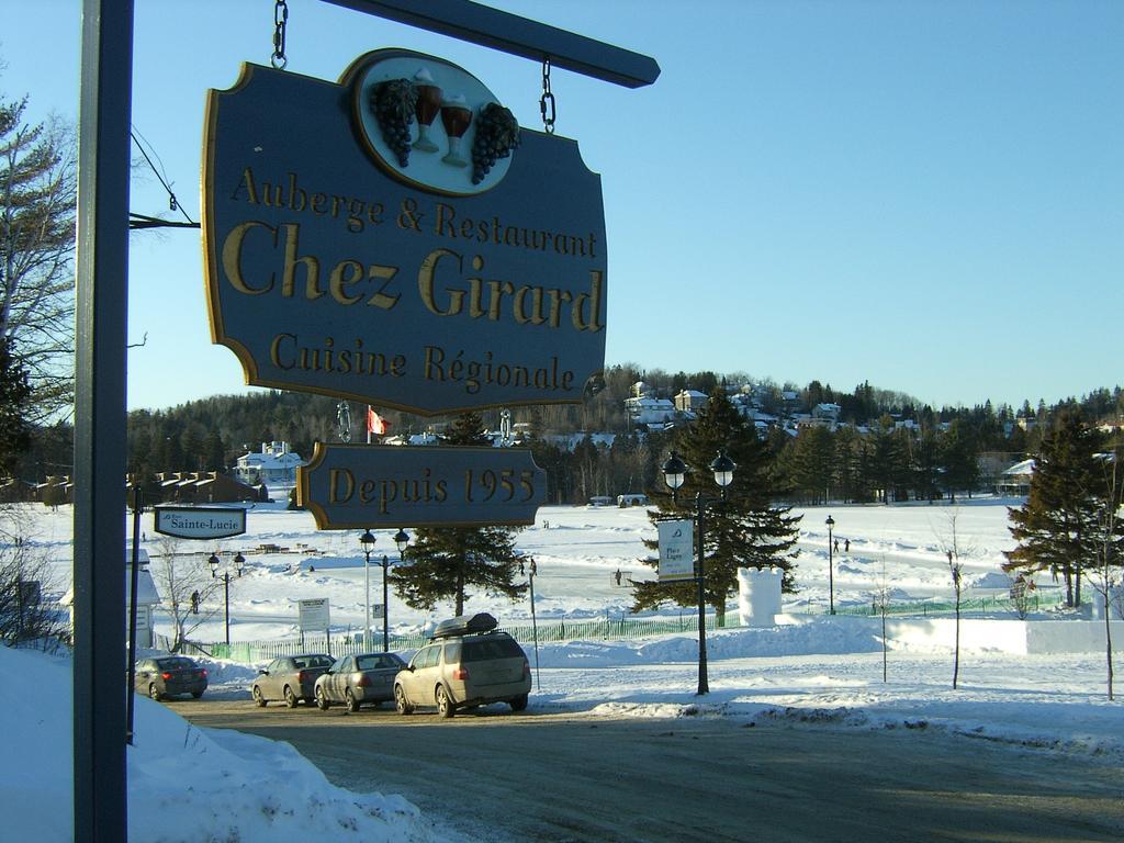 Restaurant Auberge Chez Girard Sainte-Agathe-des-Monts Exterior foto